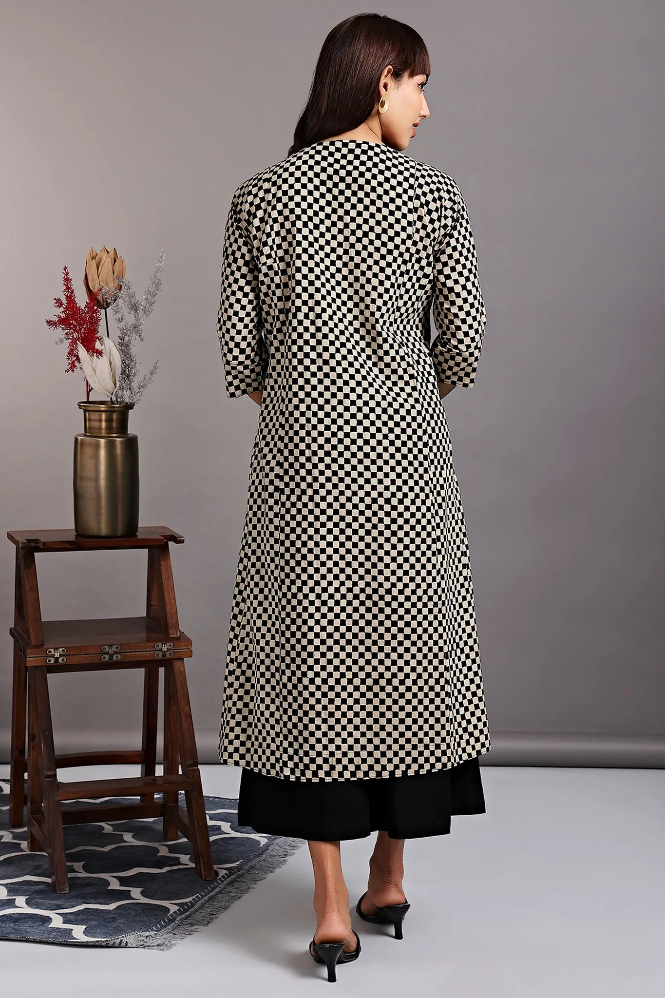 a-line kalidar kurta - mono chequered & goldweb