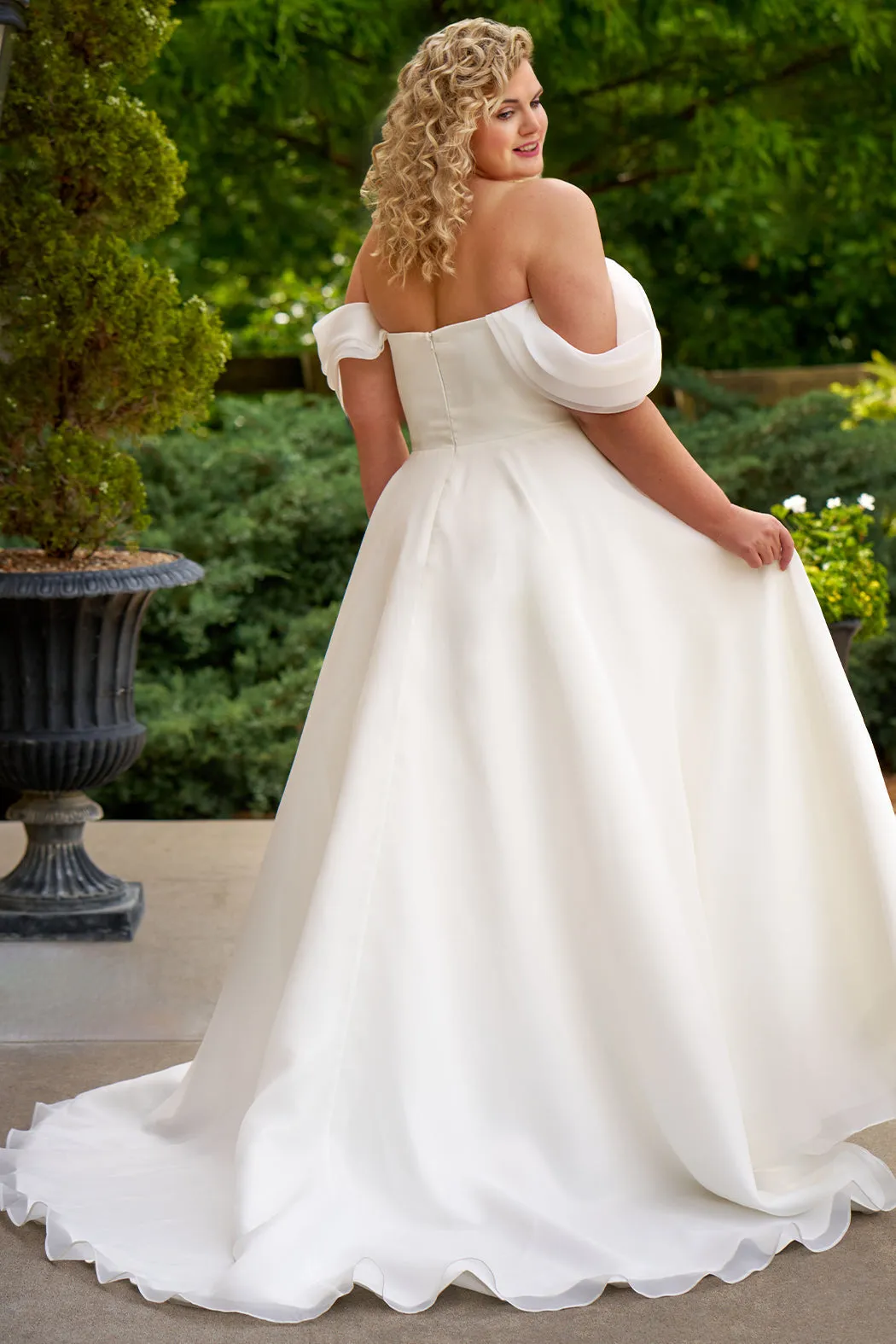 Calla Lily Bridal Gown