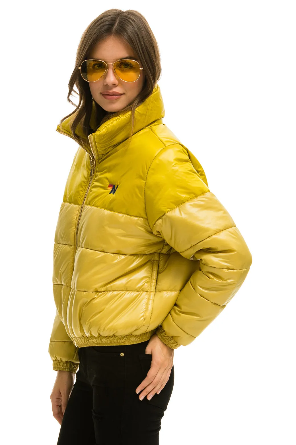 COLOR BLOCK HALF AND HALF APRES PUFFER JACKET - HONEY GLOSSY