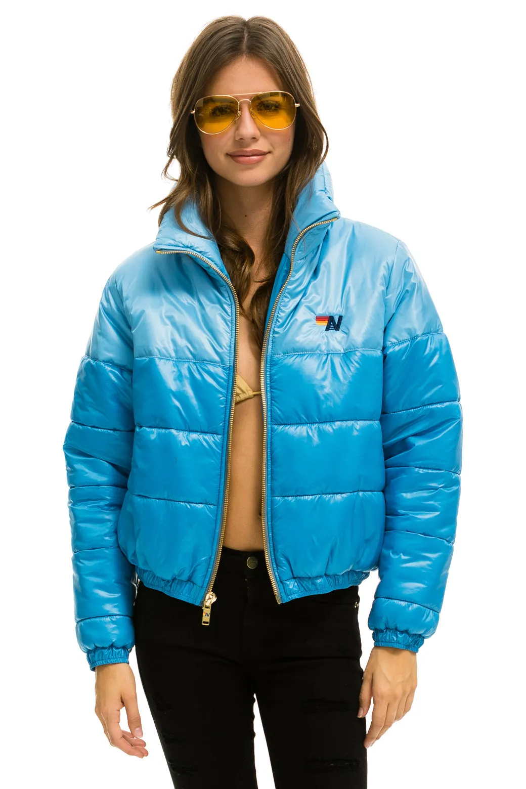 COLOR BLOCK HALF AND HALF APRES PUFFER JACKET - SKY GLOSSY