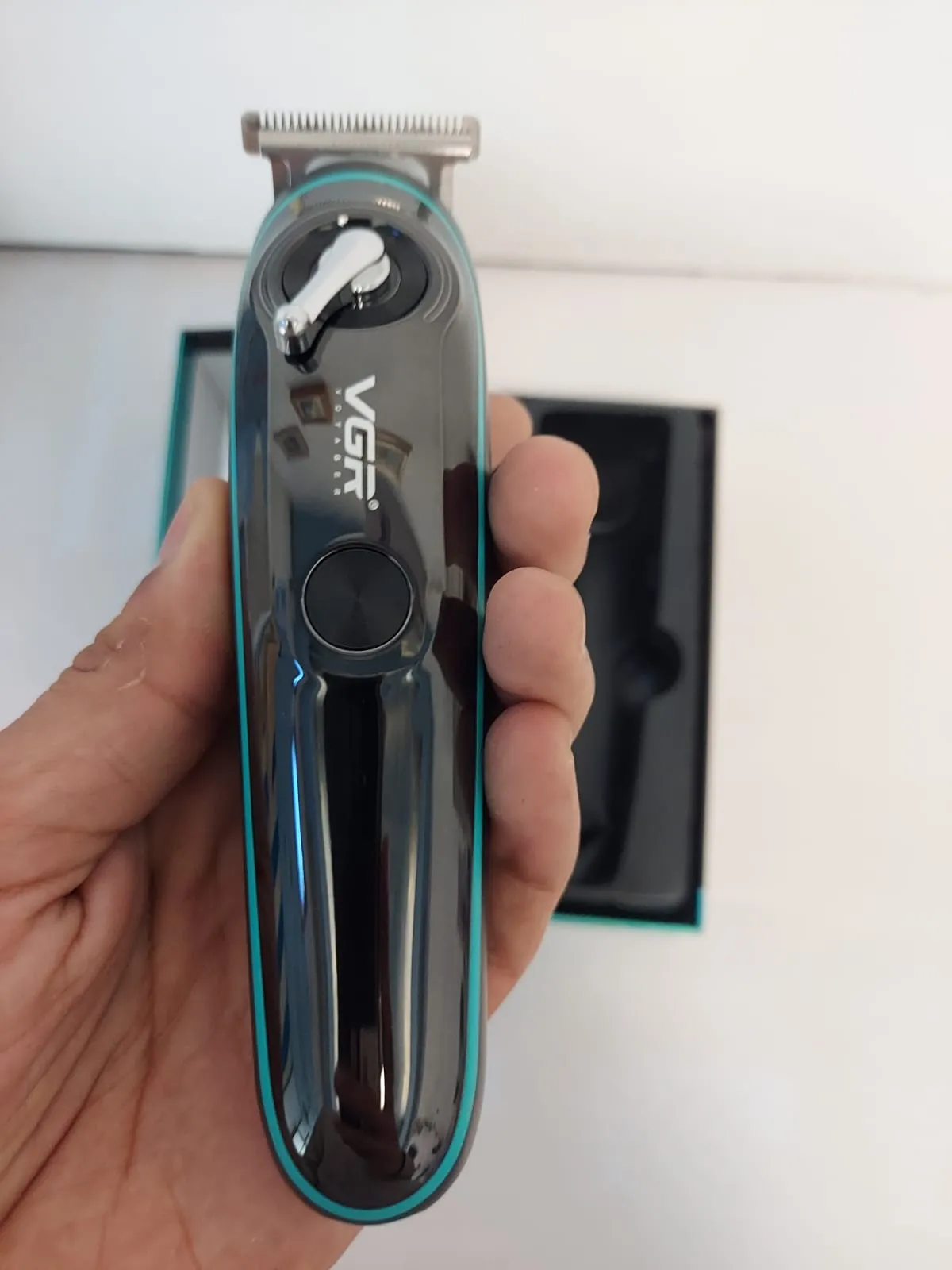 VGR Professional Hair Trimmer V-075