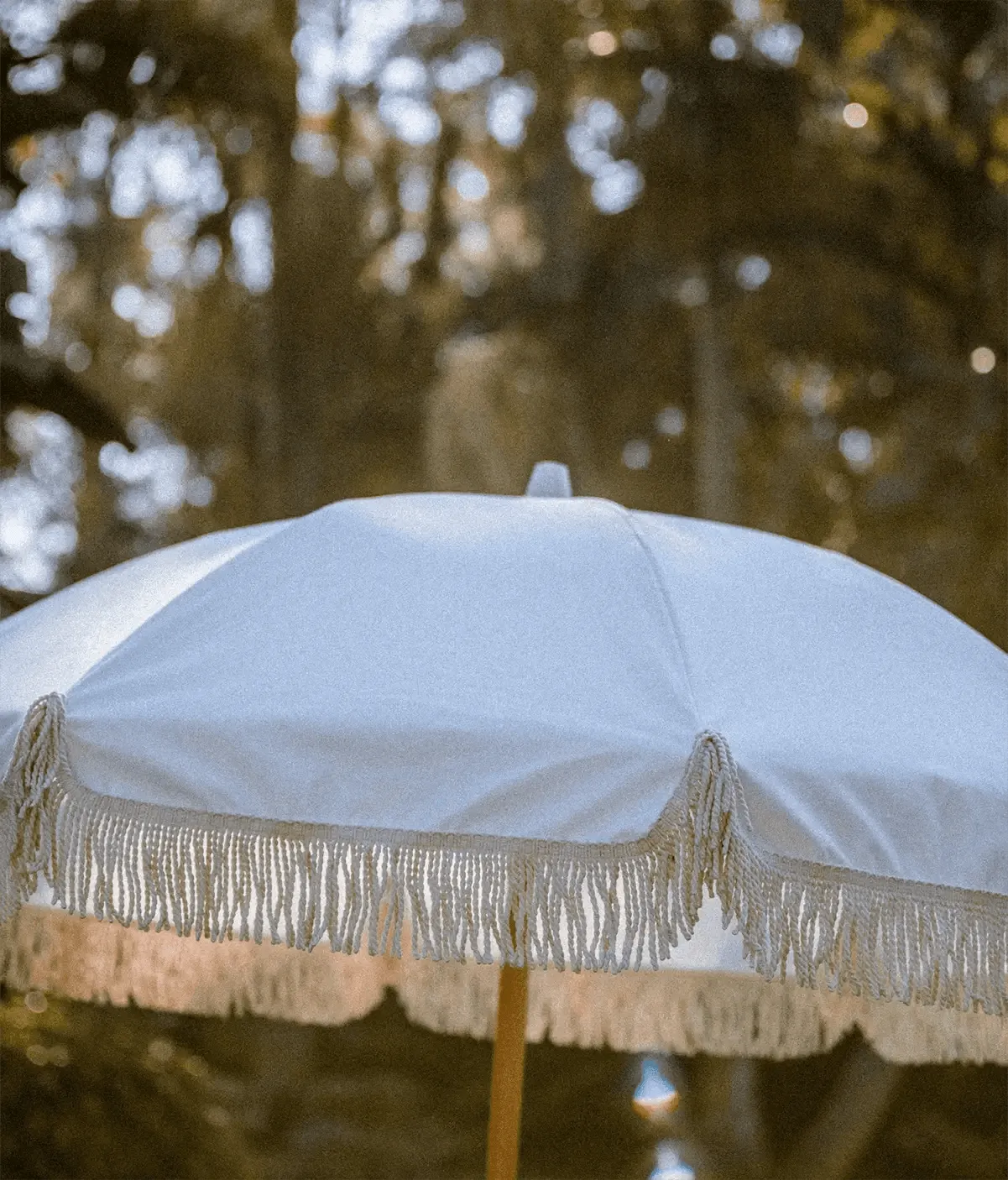 XL Shell-White Tasseled Umbrella